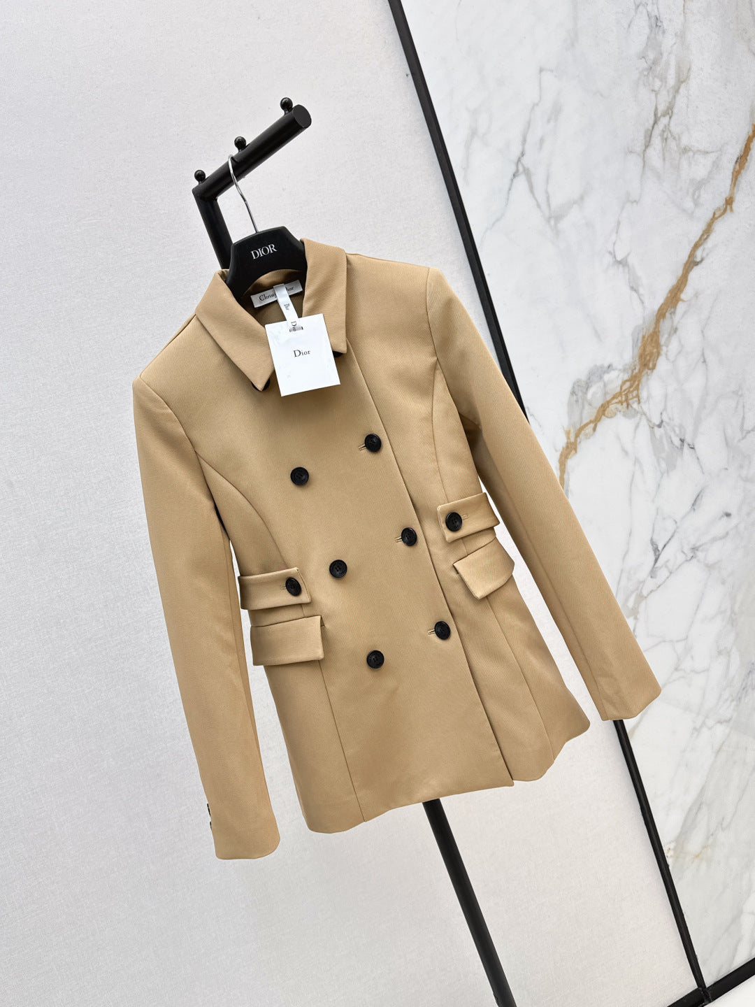 CD 25fw lapel jacket