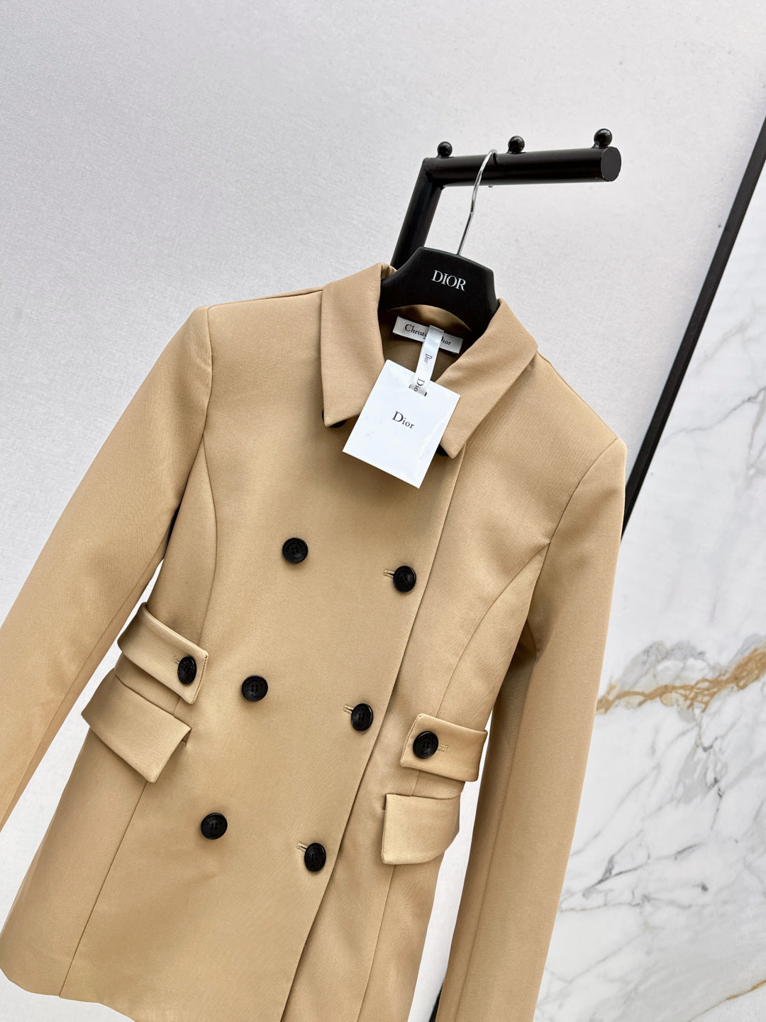 CD 25fw lapel jacket