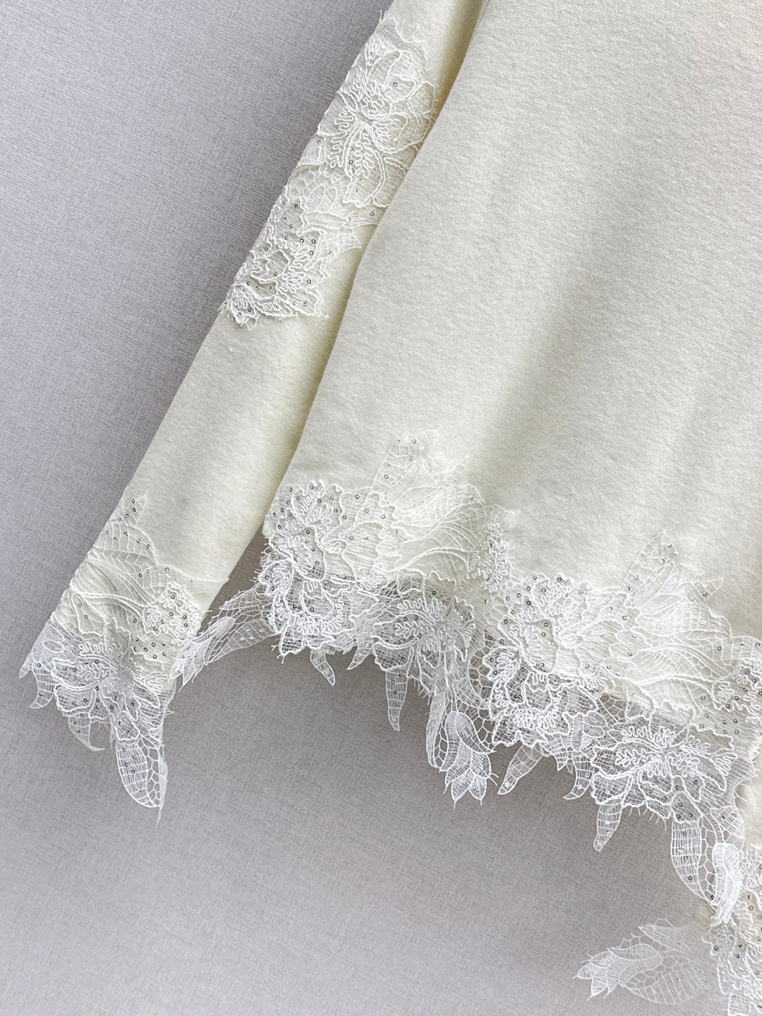 Es 25fw lace sweater