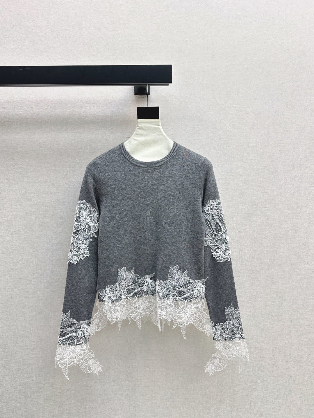 Es 25fw lace sweater