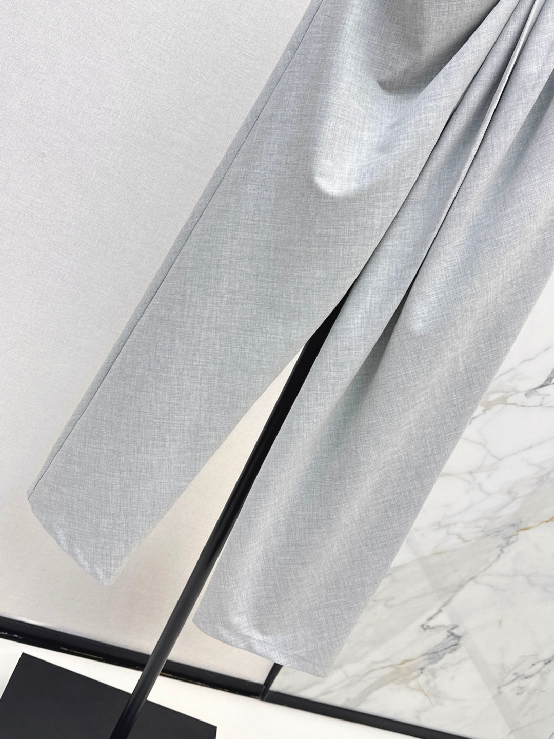 Loe 25fw pleated pants