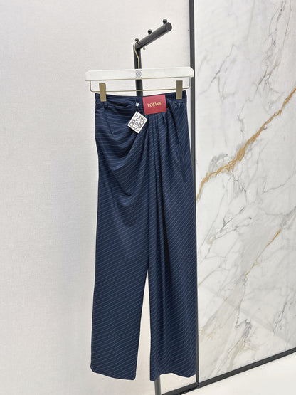 Loe 25fw pleated pants