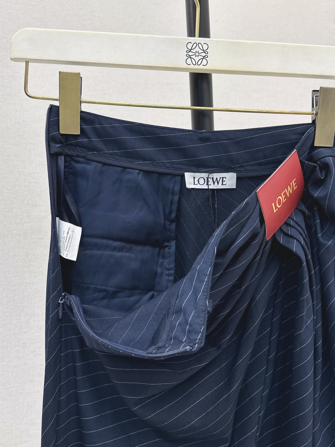 Loe 25fw pleated pants