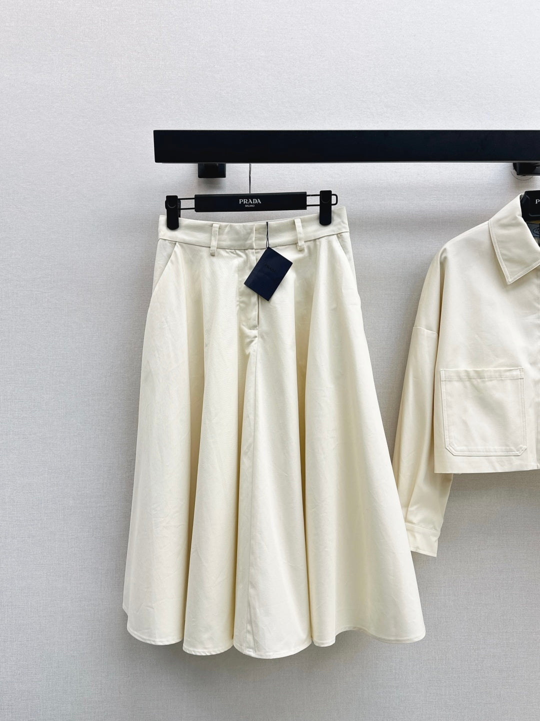 Pra 25fw pleated skirt