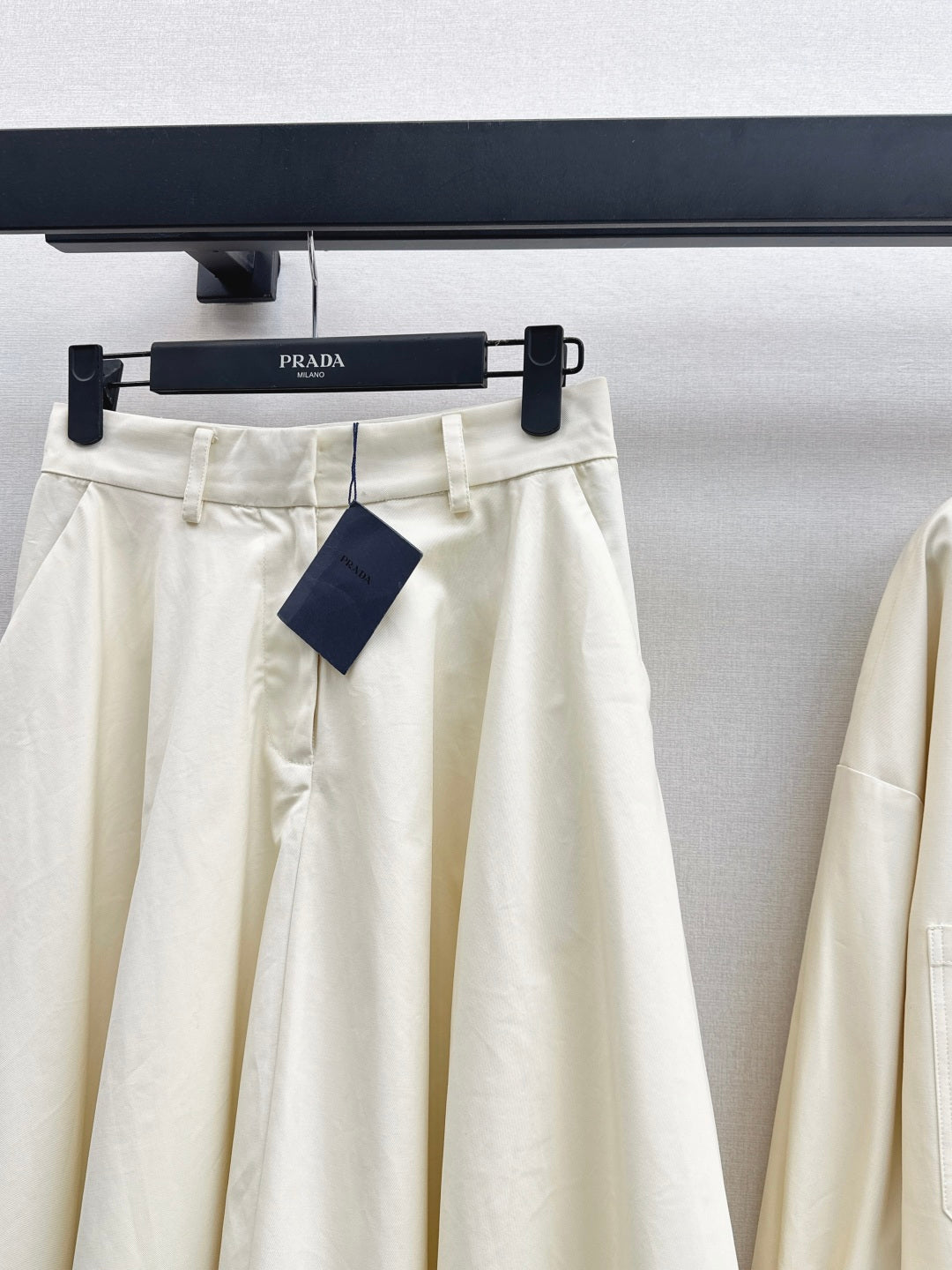 Pra 25fw pleated skirt