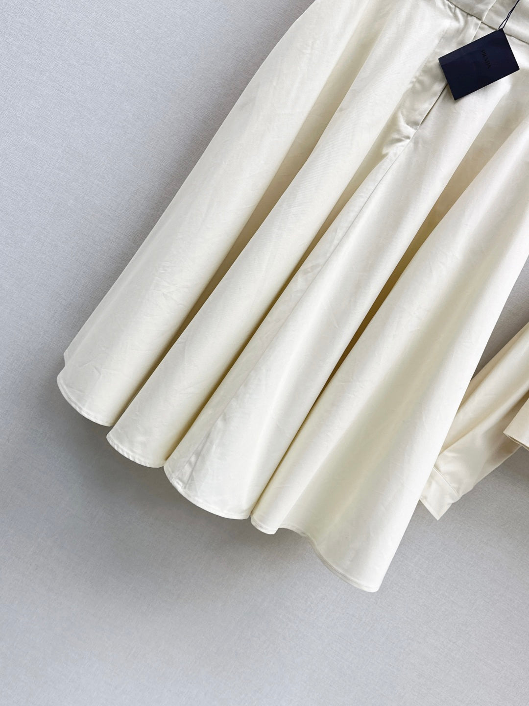 Pra 25fw pleated skirt