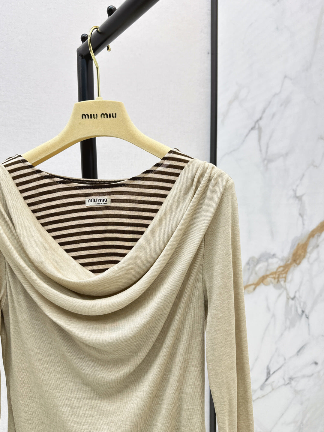 Miu 25fw off-shoulder shirt