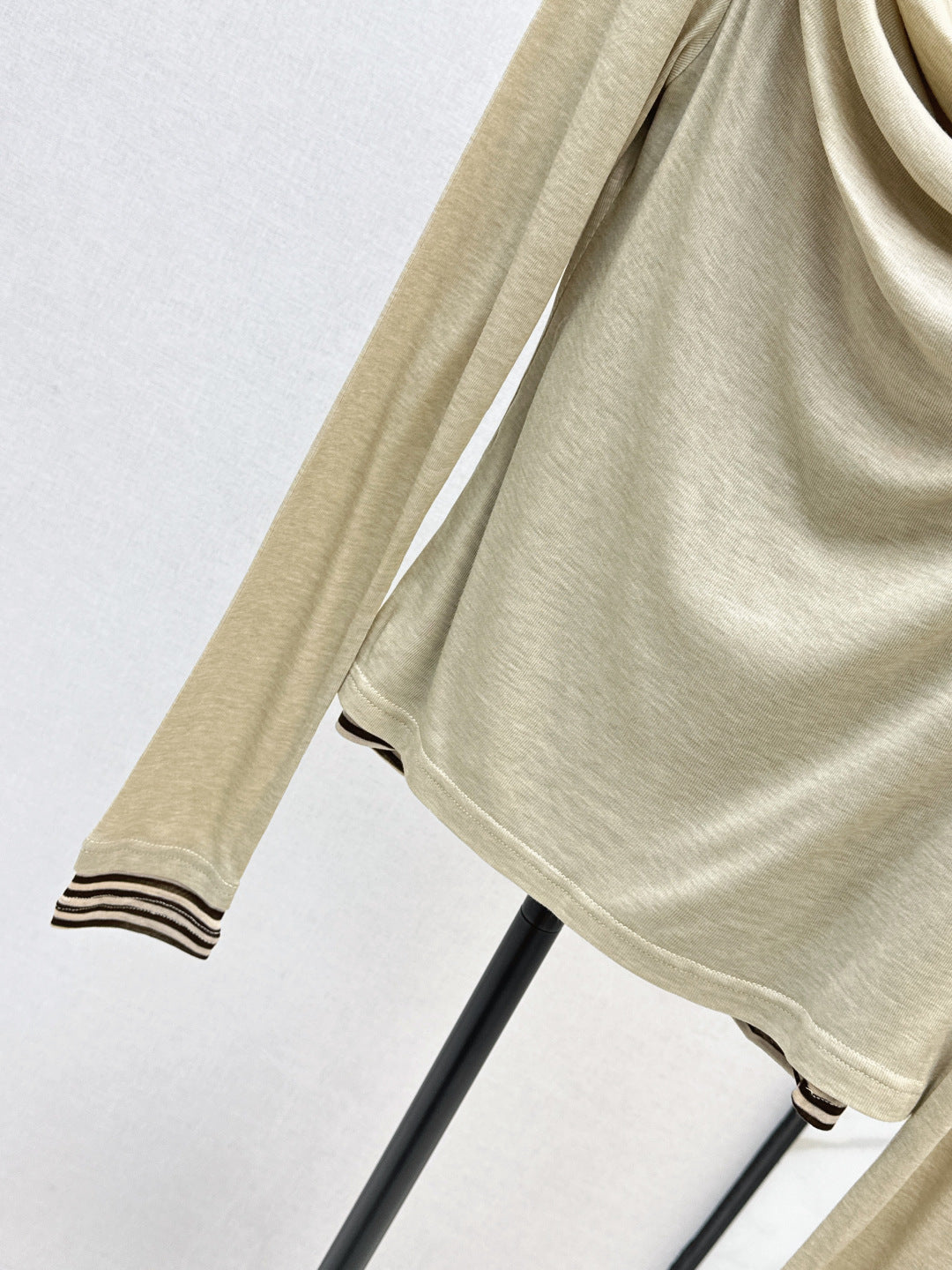 Miu 25fw off-shoulder shirt