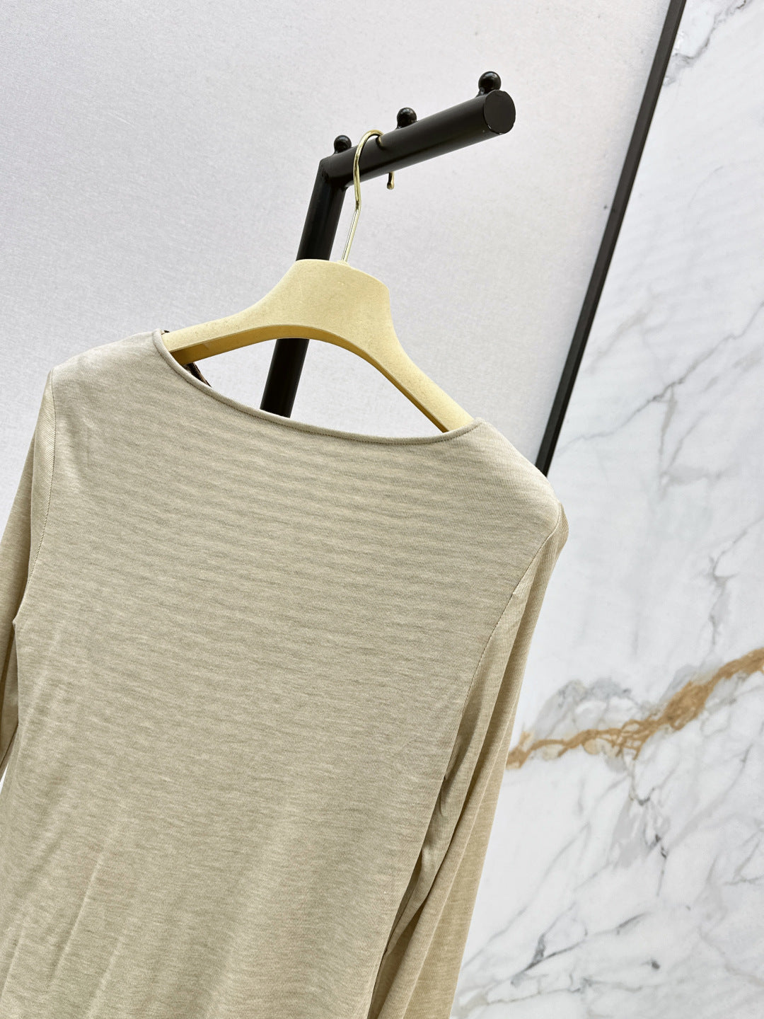 Miu 25fw off-shoulder shirt