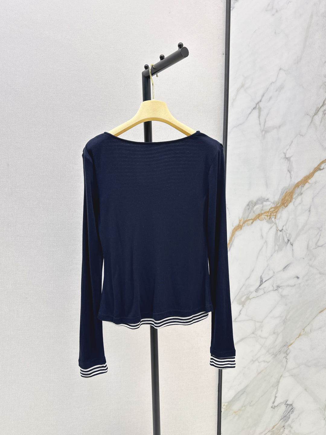 Miu 25fw off-shoulder shirt