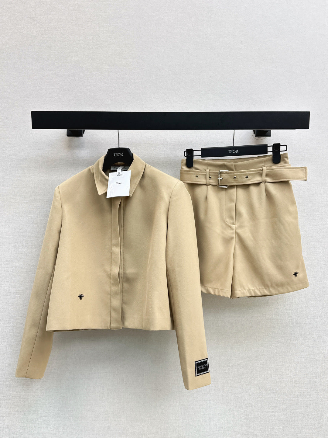 CD 25fw embroidered suit