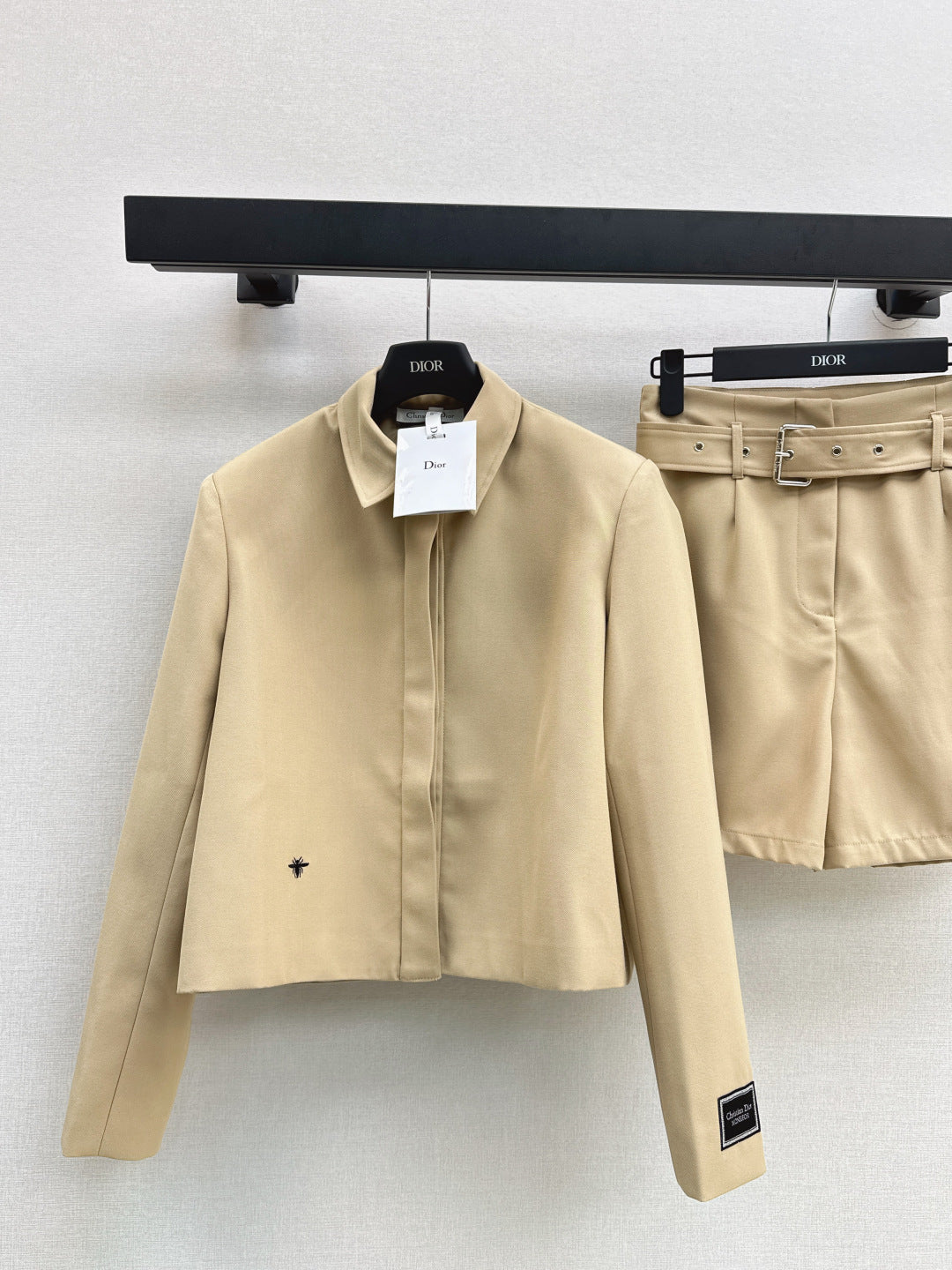 CD 25fw embroidered suit