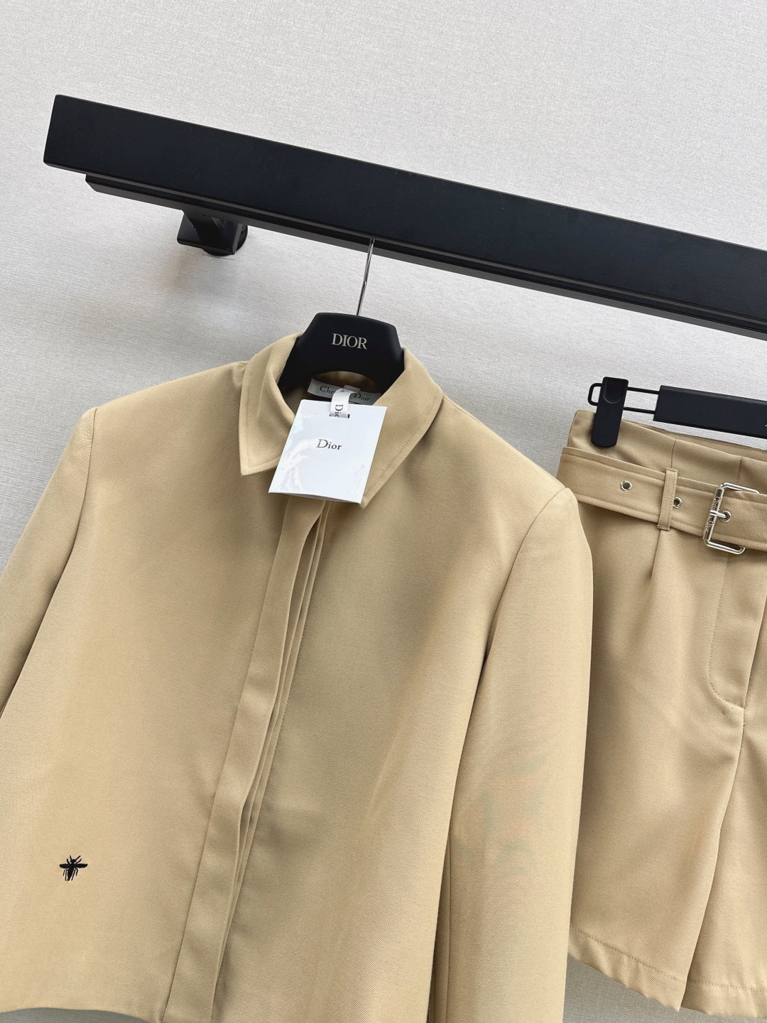 CD 25fw embroidered suit