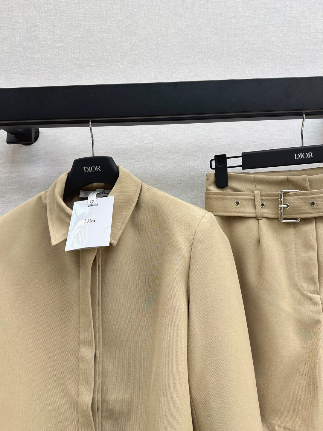 CD 25fw embroidered suit