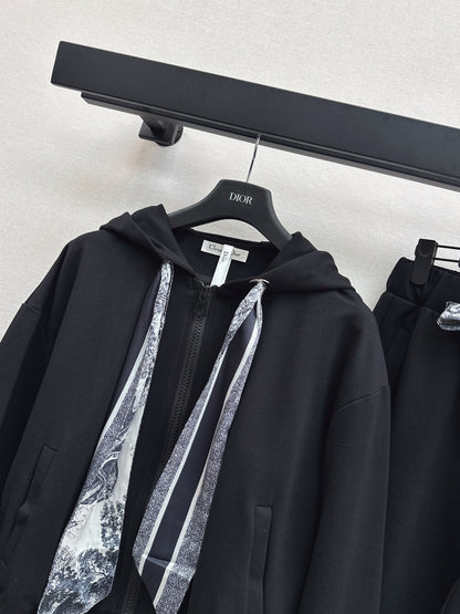 CD 25fw scarf suit