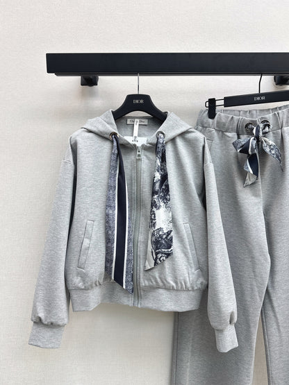 CD 25fw scarf suit