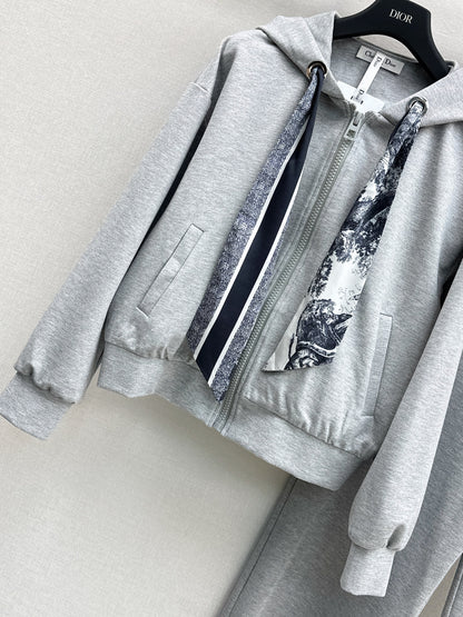 CD 25fw scarf suit