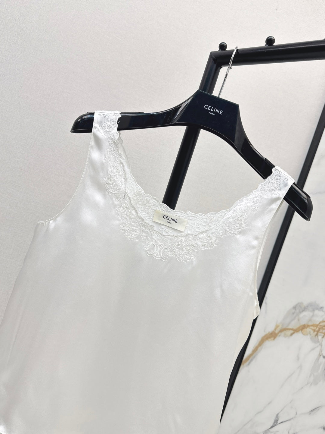 Celi 25fw silk vest