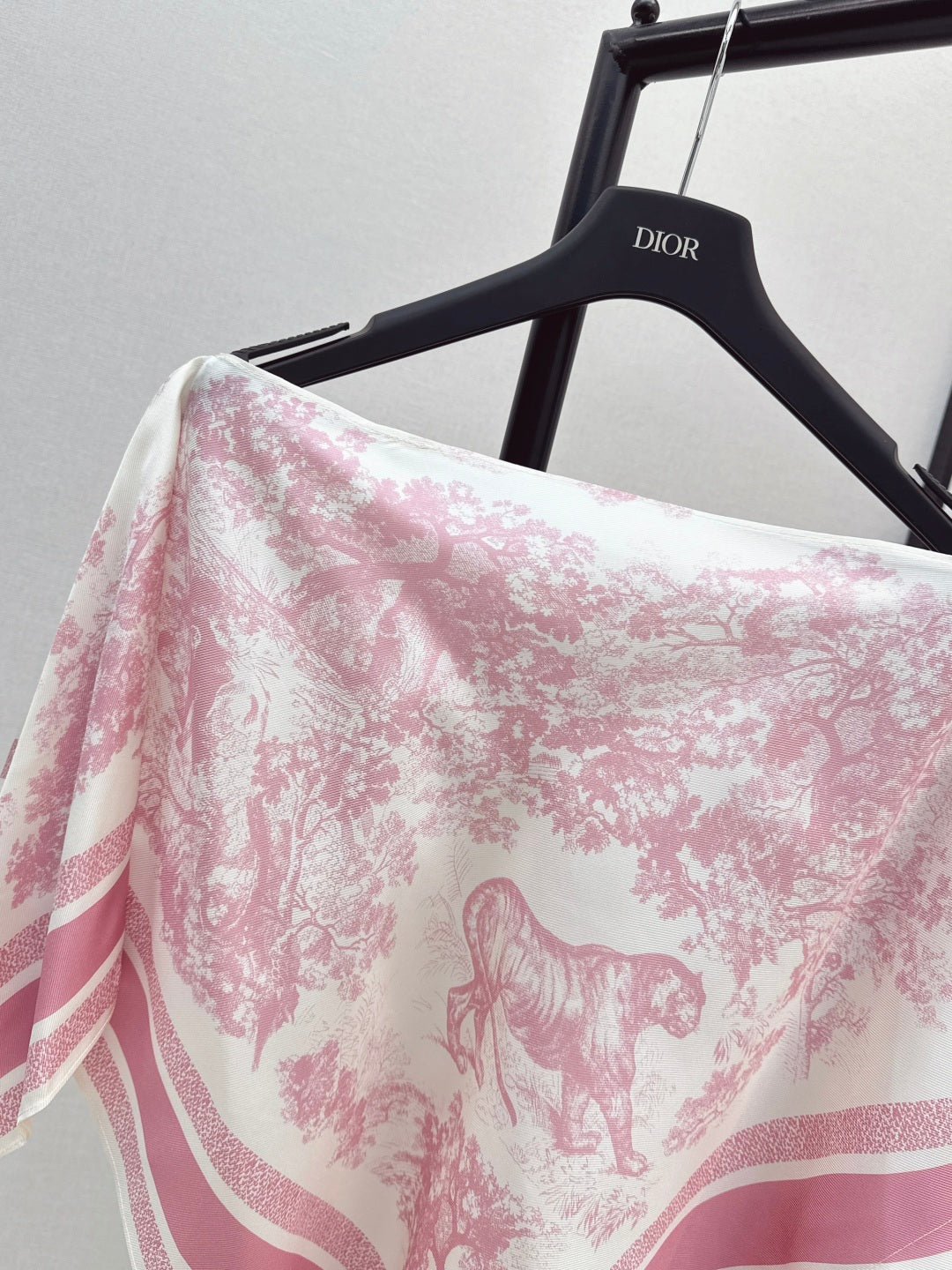 CD 25fw silk cape shirt