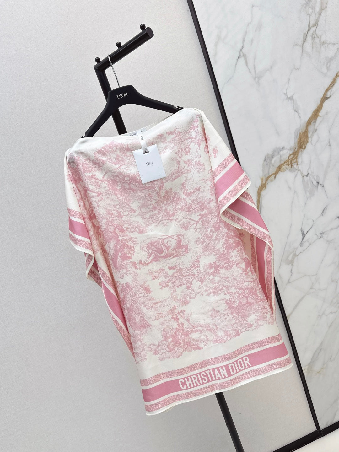 CD 25fw silk cape dress
