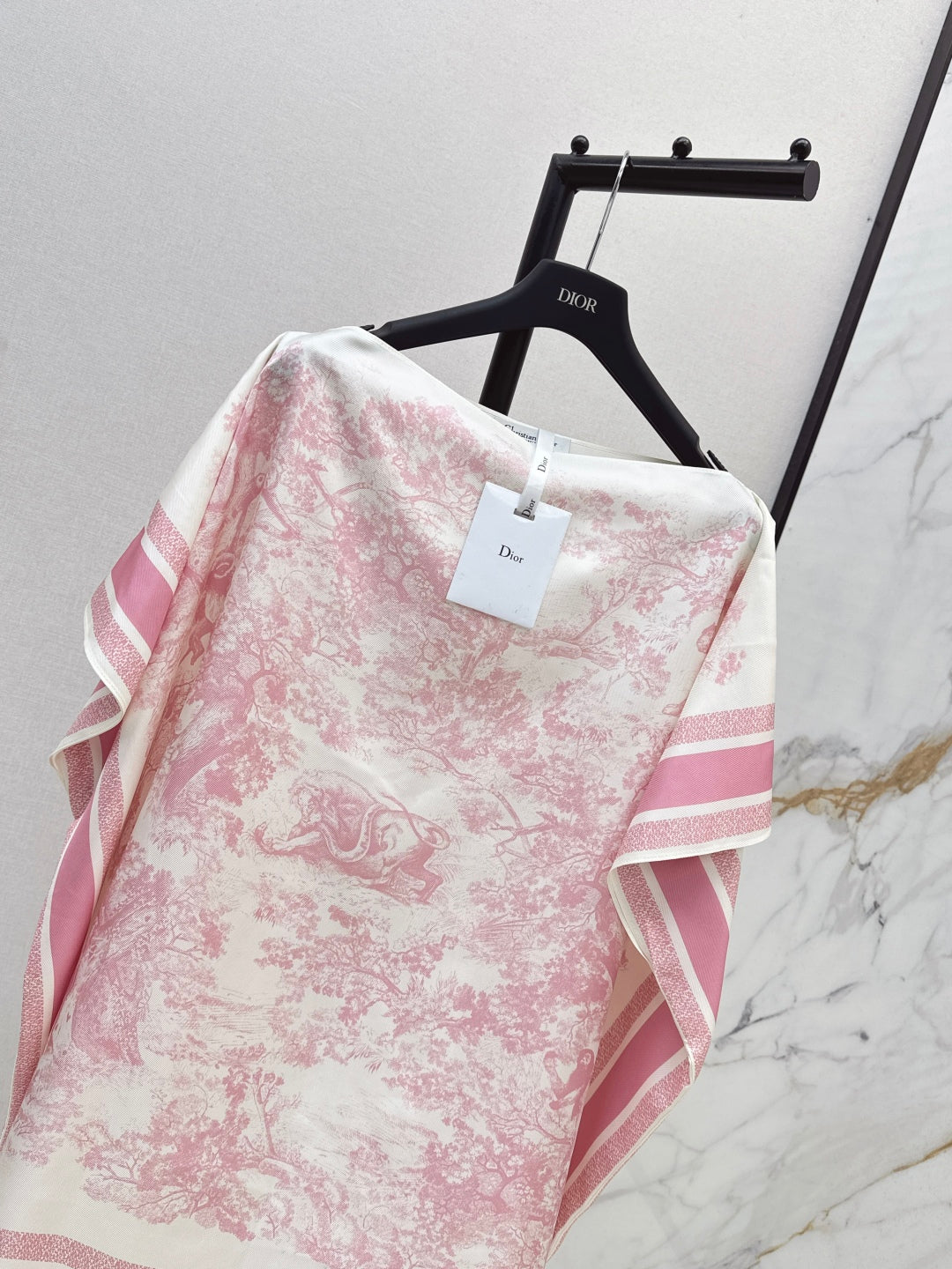 CD 25fw silk cape dress