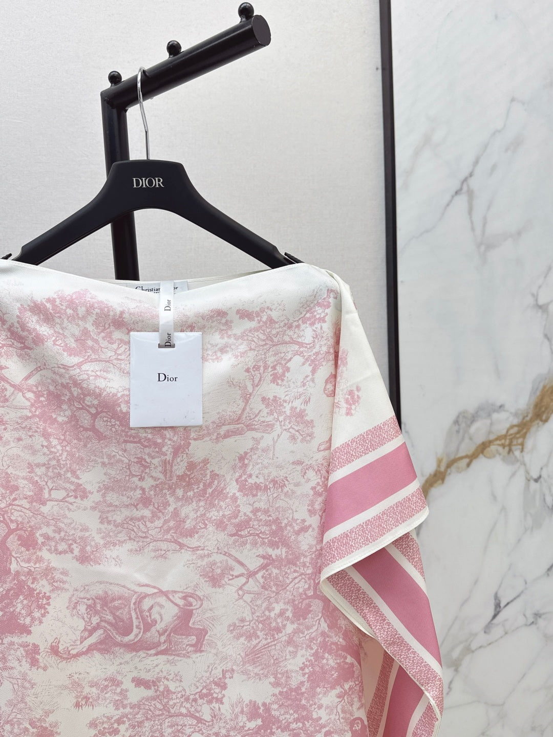 CD 25fw silk cape dress