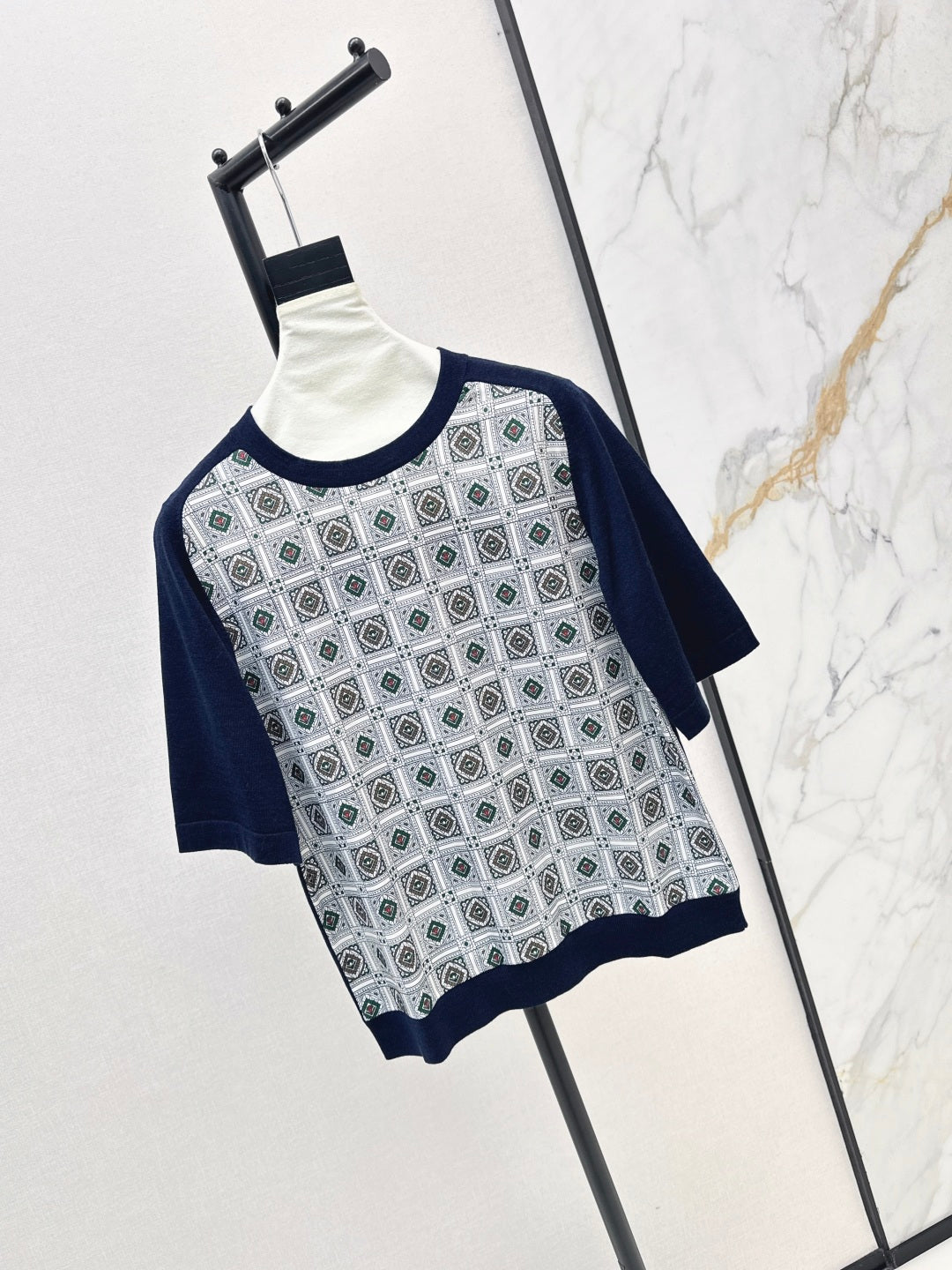 Loro 25fw knitted sweater