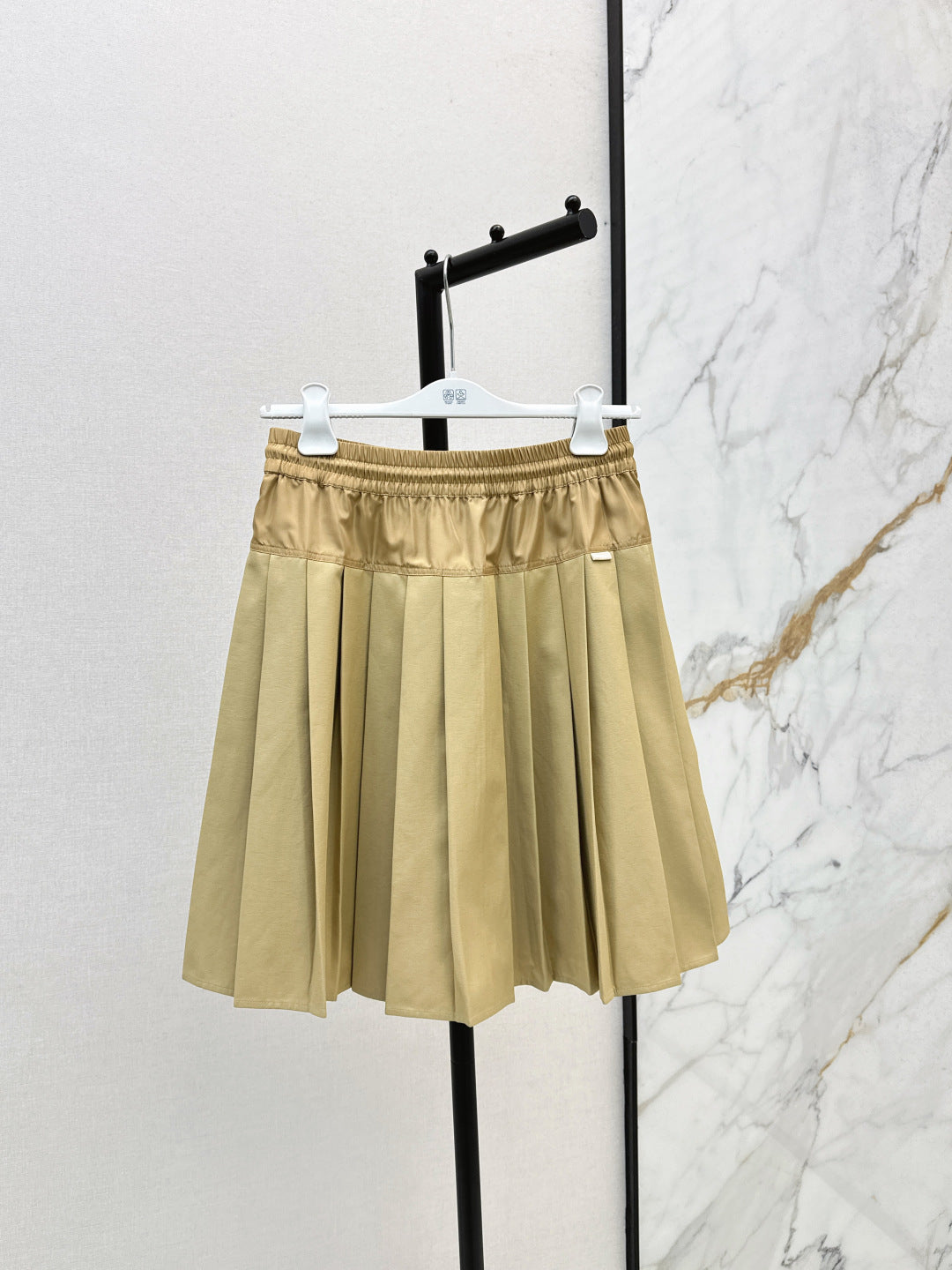 Monc 25fw pleated skirt