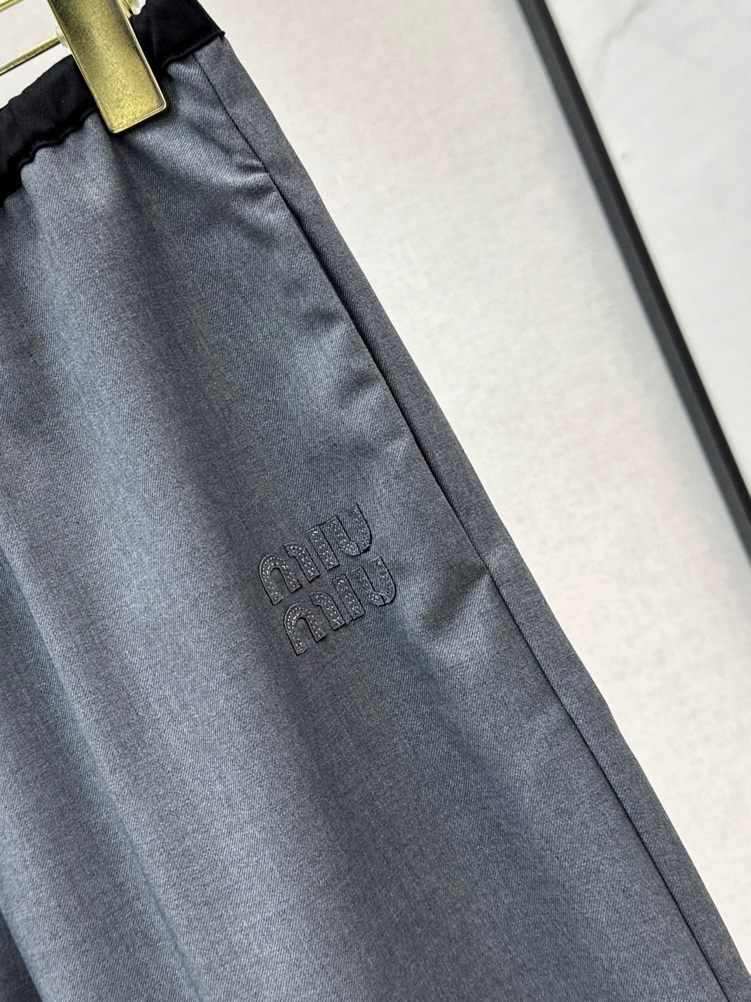 Miu 25fw drawstring pants