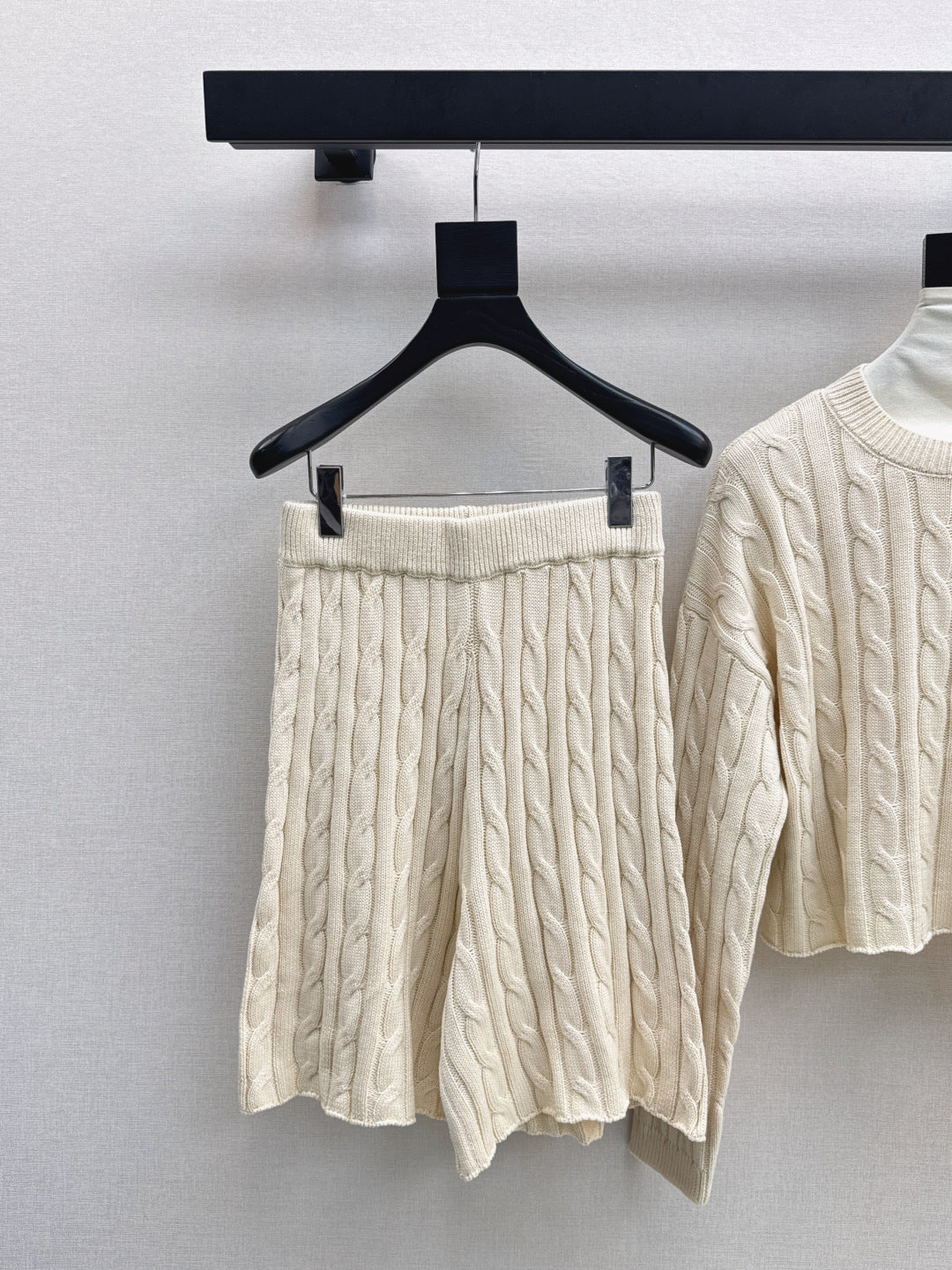 Max 25fw knitted suit