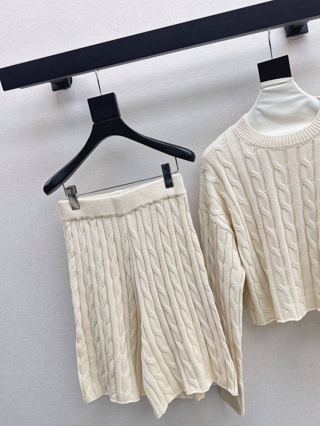 Max 25fw knitted suit