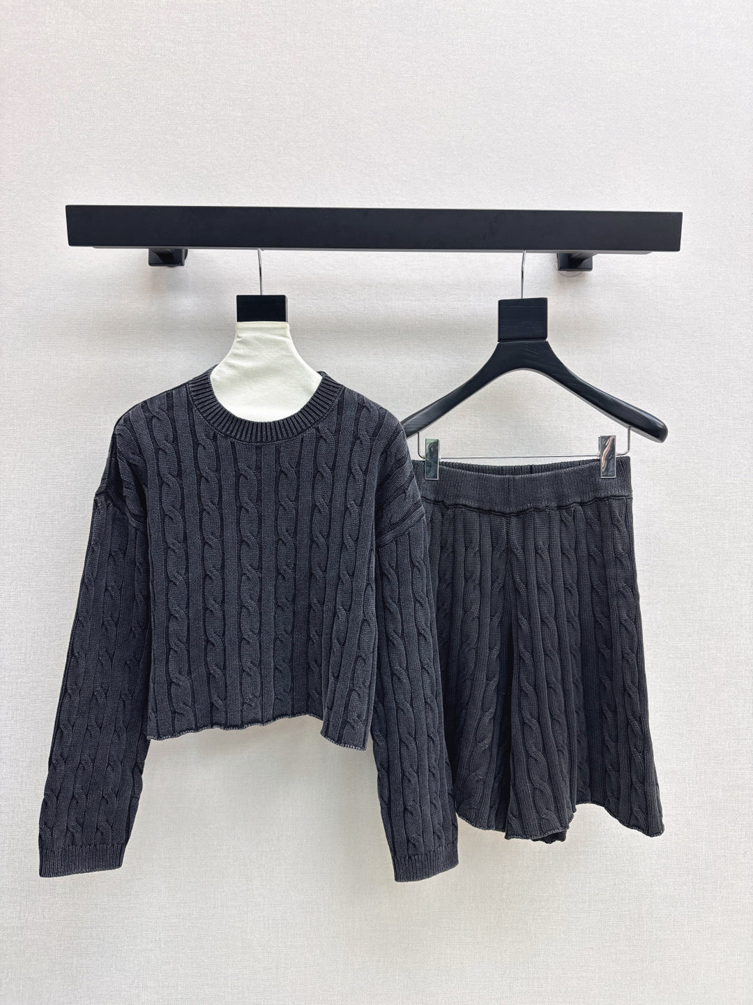 Max 25fw knitted suit
