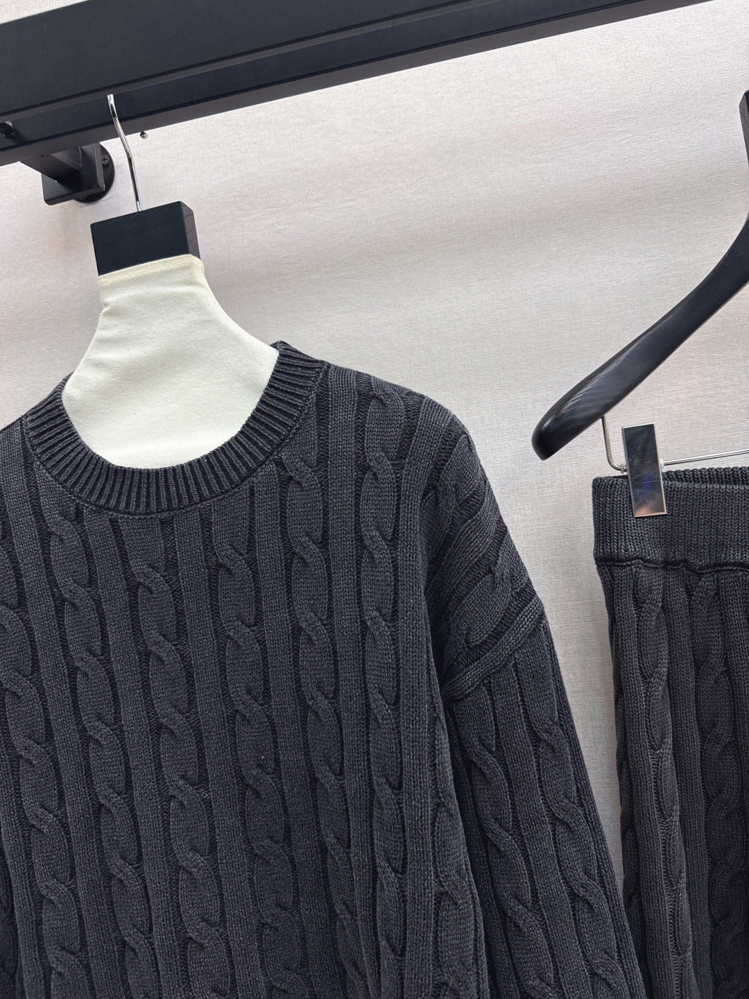 Max 25fw knitted suit