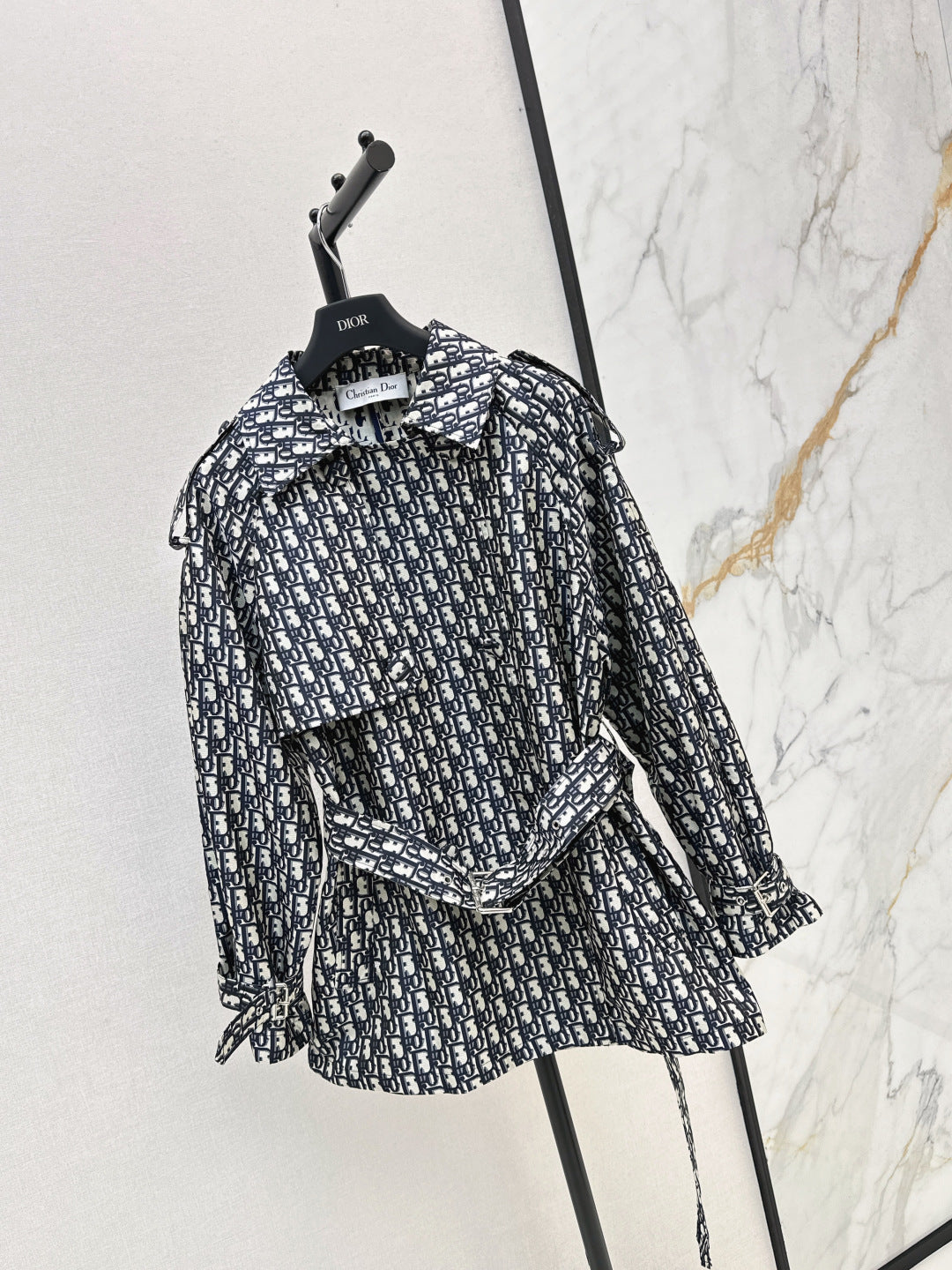 CD 25fw jacquard coat