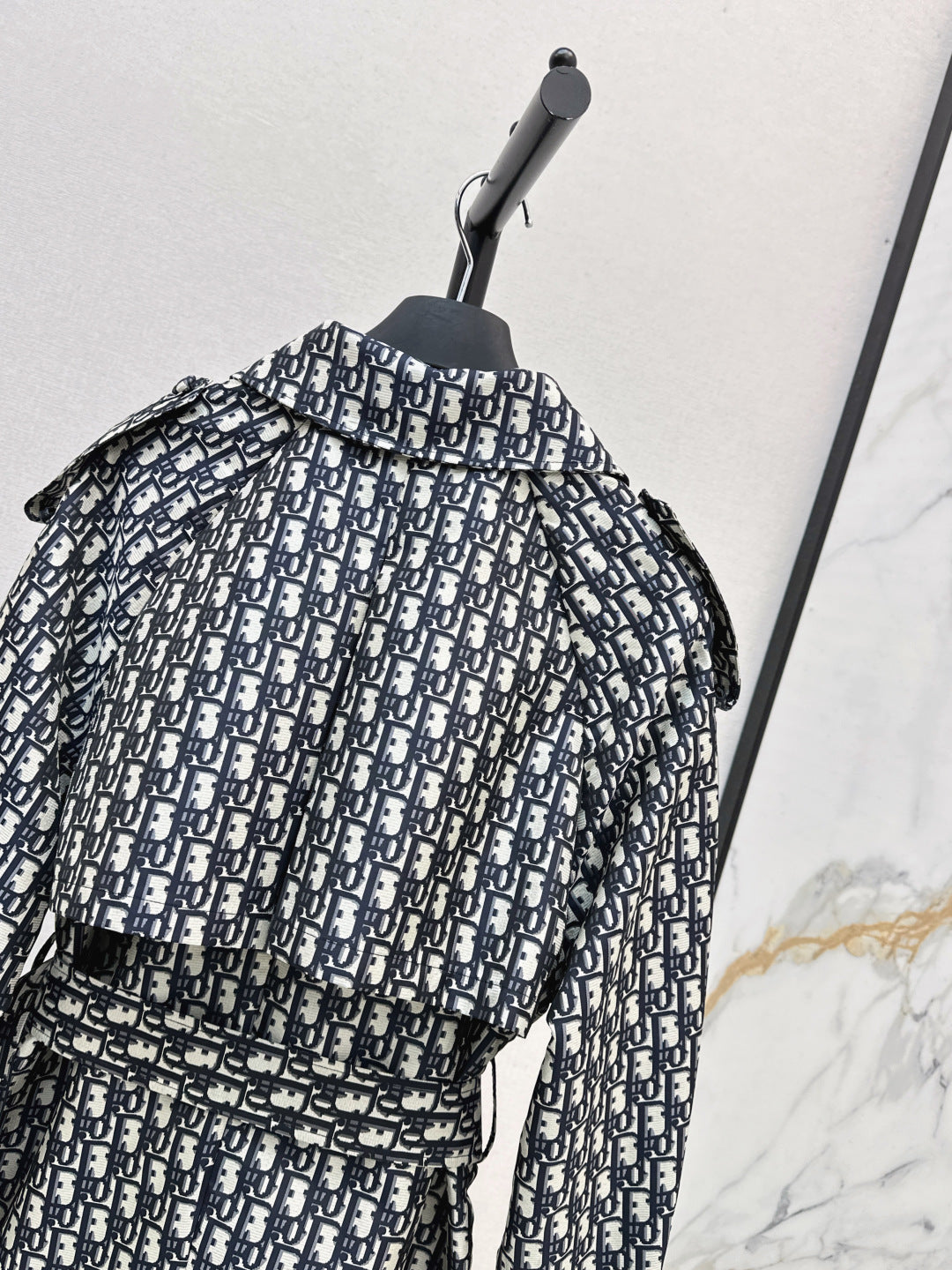 CD 25fw jacquard coat