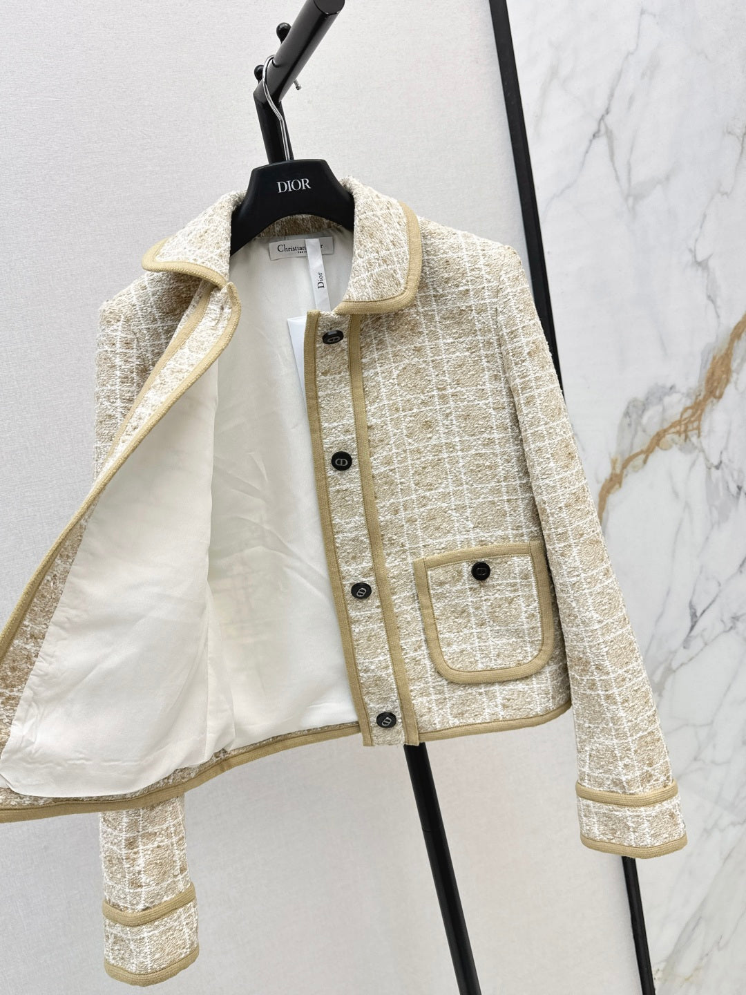 CD 25fw Miss D jacket