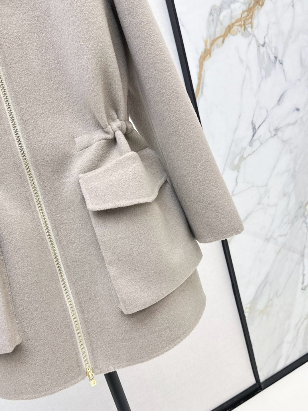 Loro 25fw drawstring coat