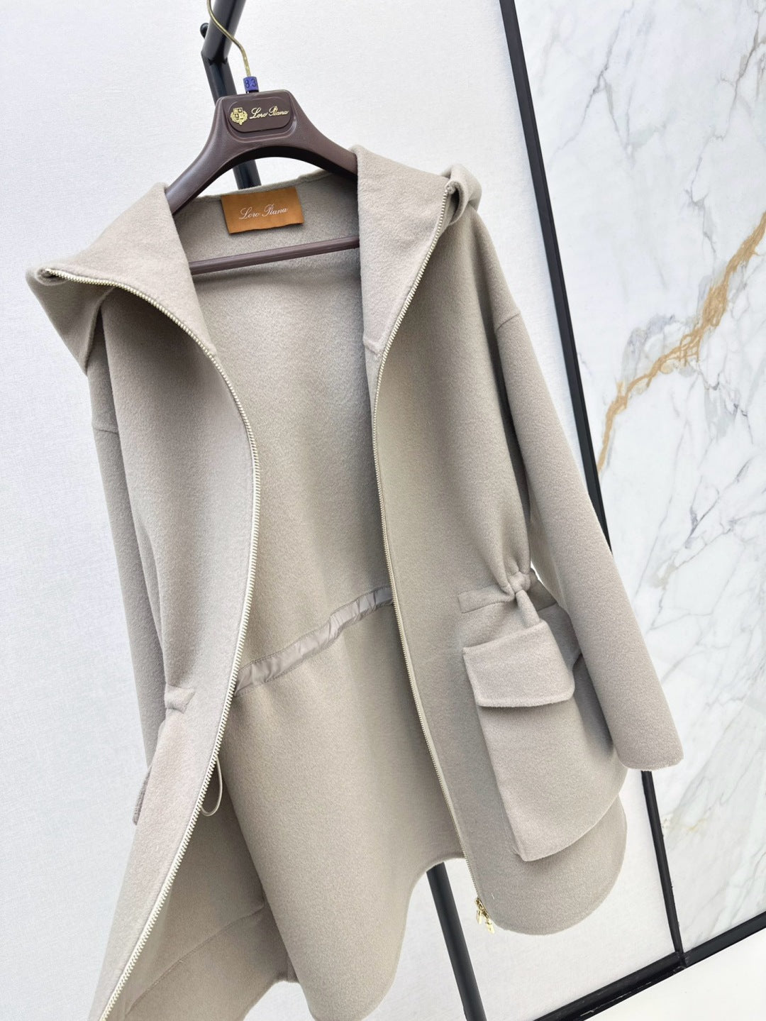 Loro 25fw drawstring coat