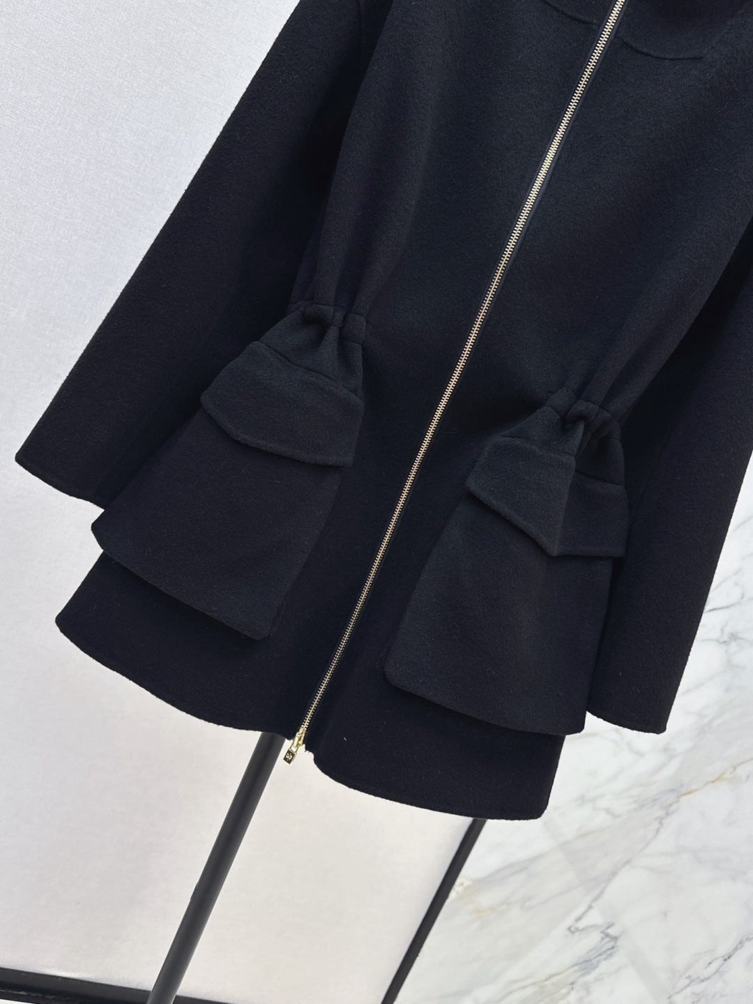 Loro 25fw drawstring coat