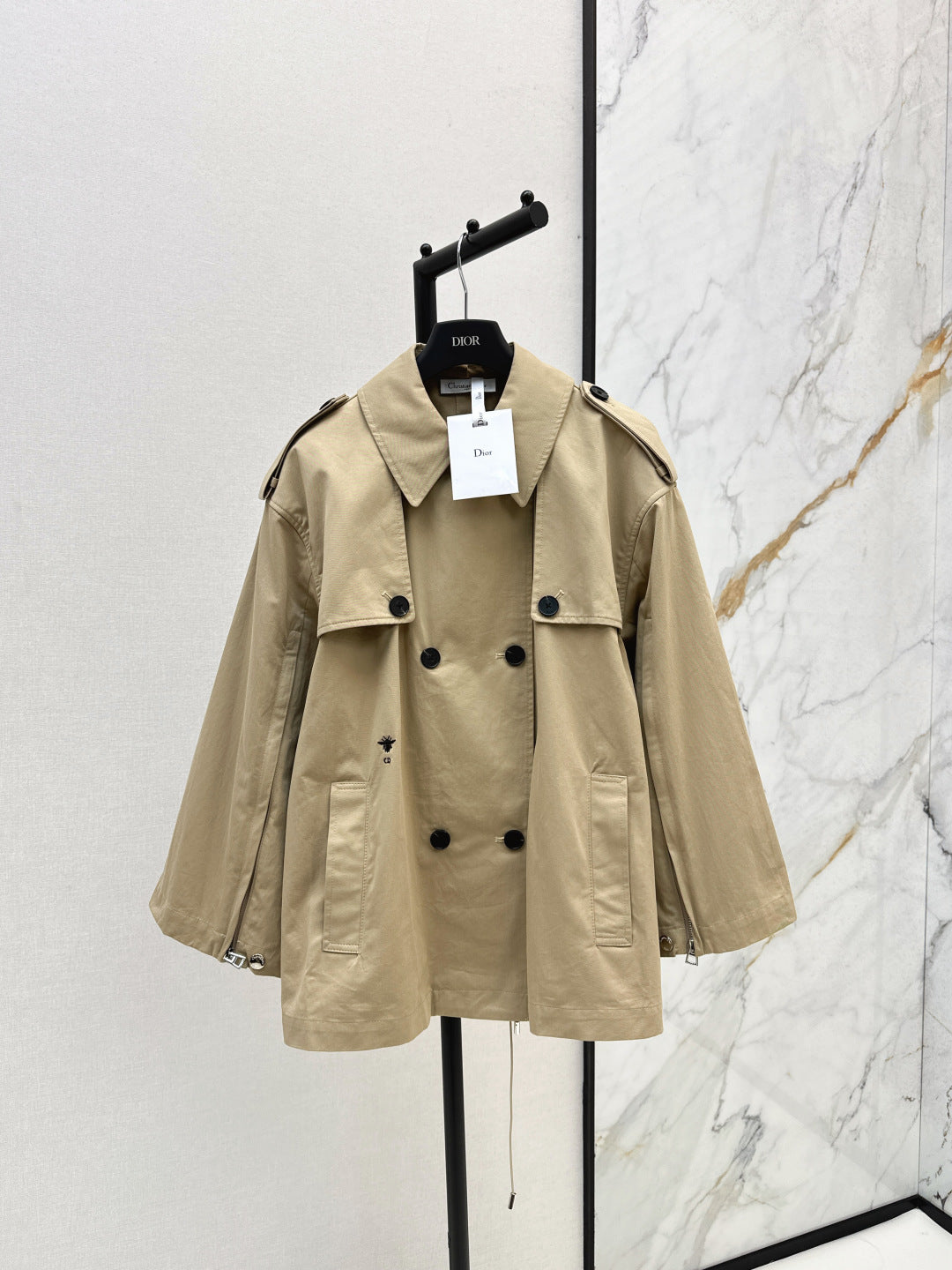 CD 25fw trench coat