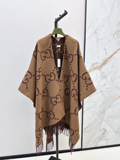 Guc 25fw jacquard cape
