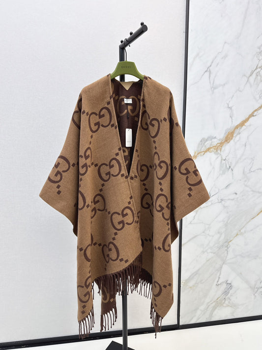 Guc 25fw jacquard cape