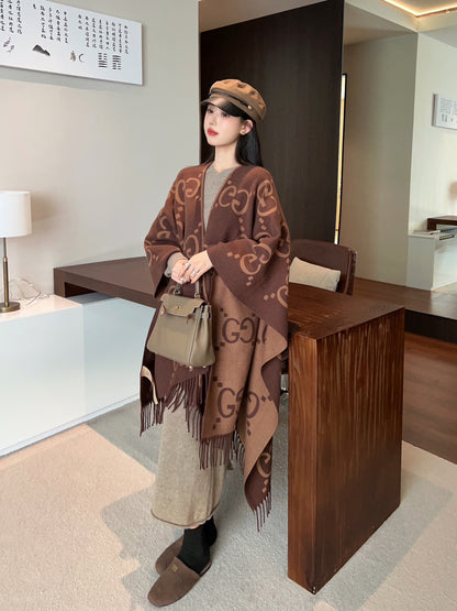 Guc 25fw jacquard cape