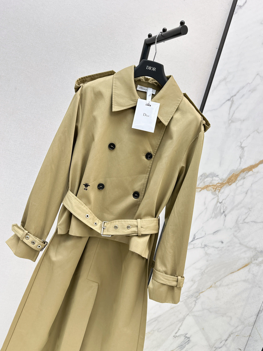 CD 25fw trench coat