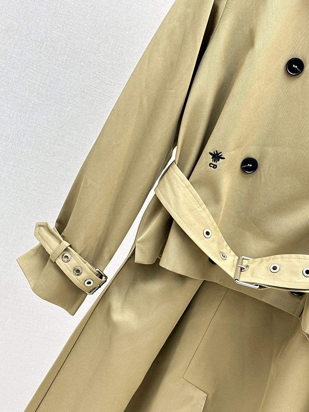 CD 25fw trench coat