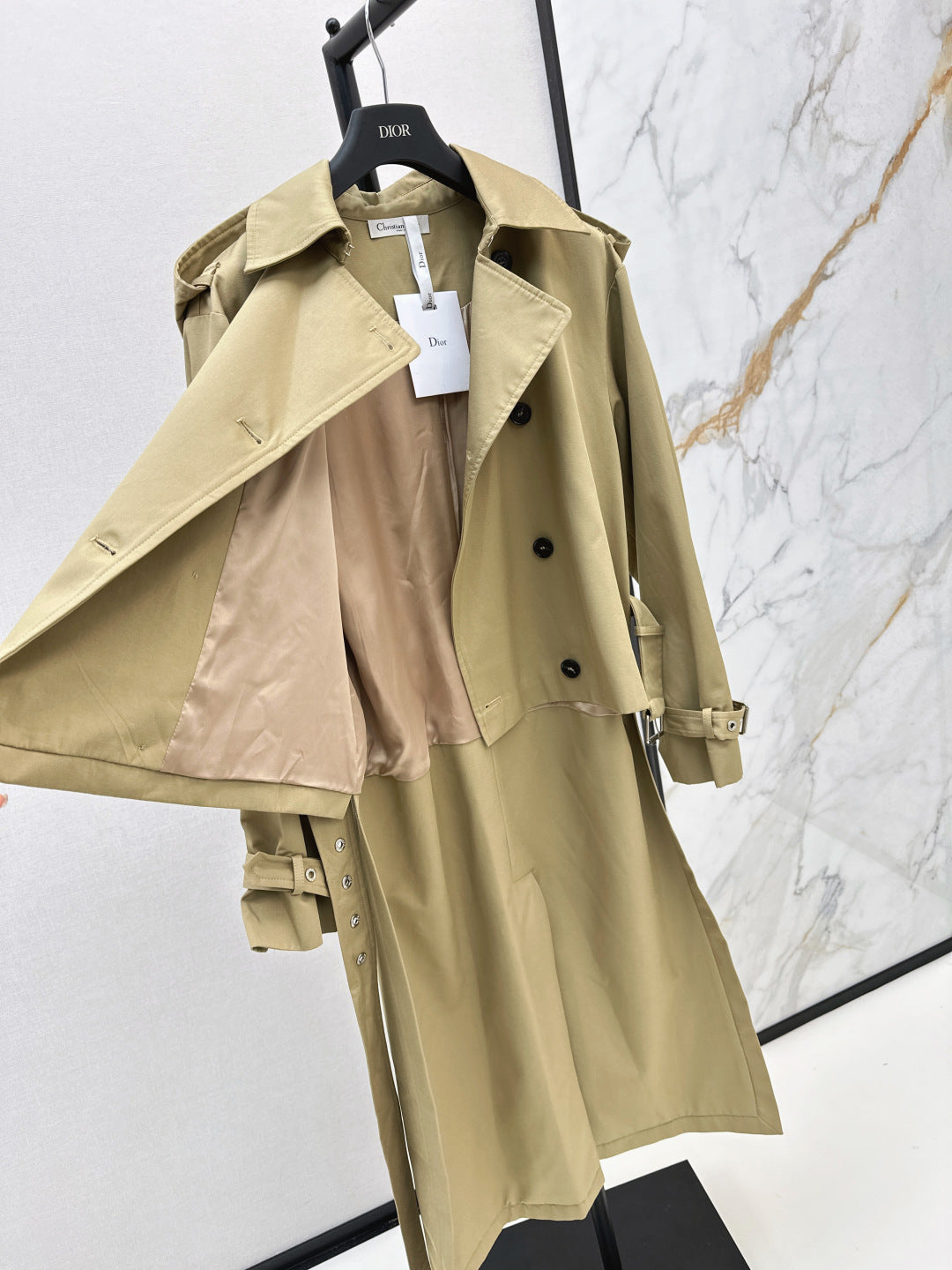 CD 25fw trench coat