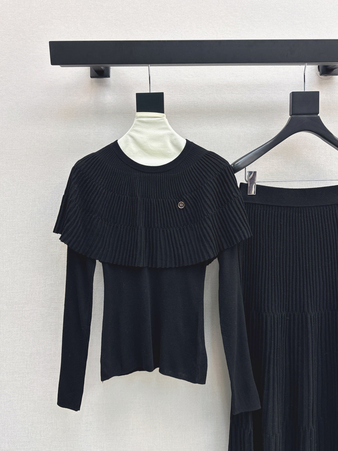 Miu 25fw knitted suit