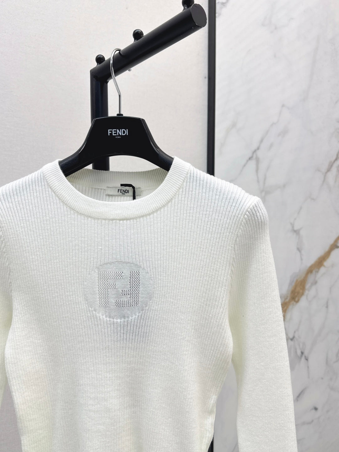 Fend 25fw knitted sweater