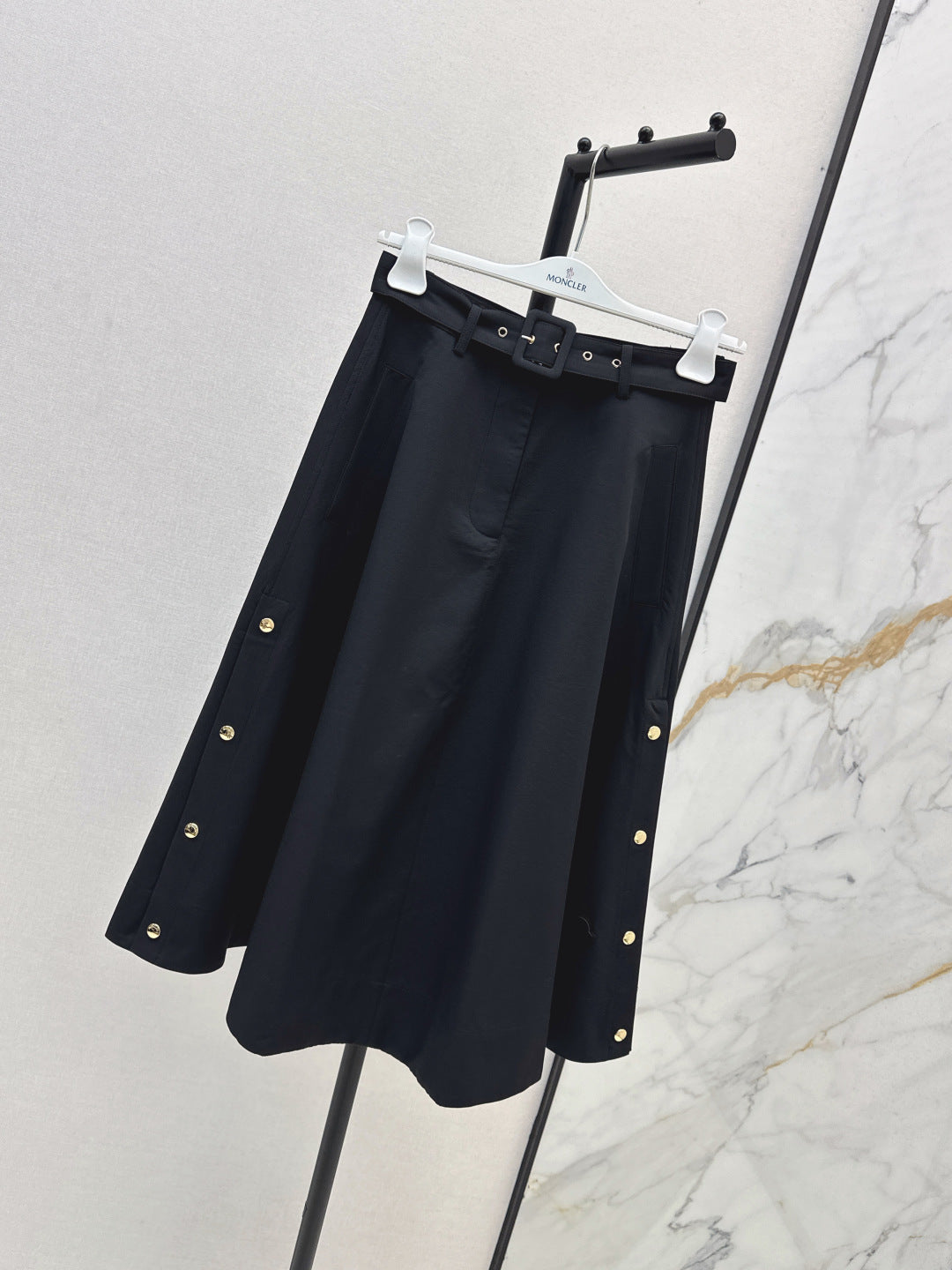 Monc 25fw skirt