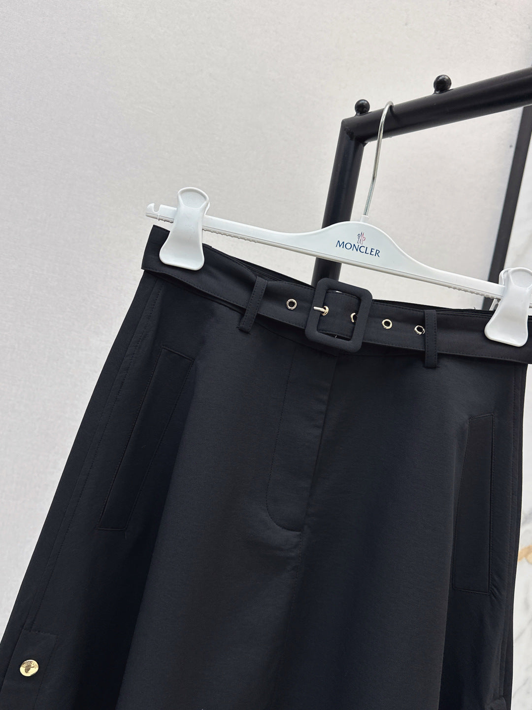 Monc 25fw skirt